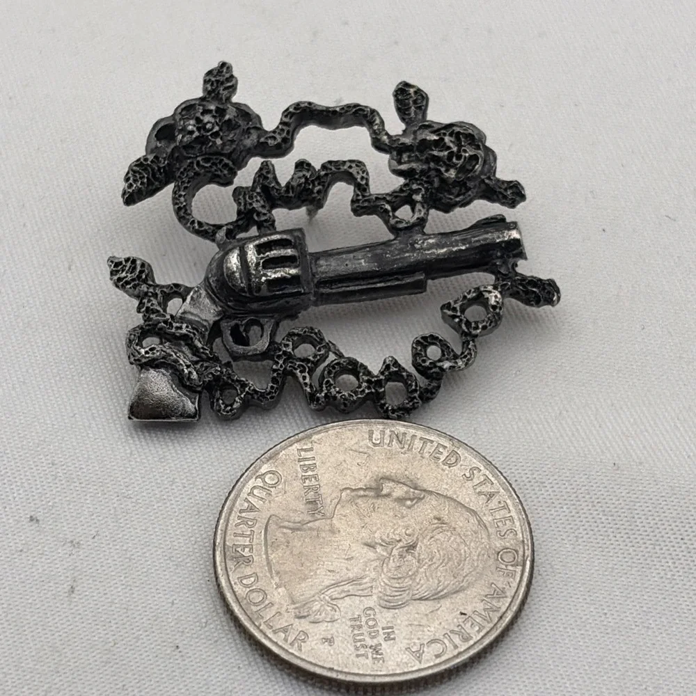 Guns N' Roses Silver Tone Pewter Vintage Pistol Revolver Lapel Hat Pin